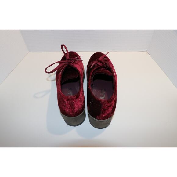 Quiz Size 7.5 Burgundy Velvet Wedge Platform Lace Up Red Shoes - Picture 9 of 10